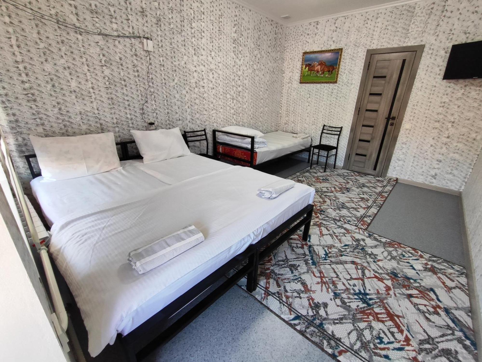 Guest House Sanat Naryn ภายนอก รูปภาพ